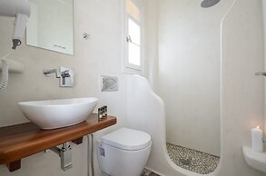 Ostria Hotel