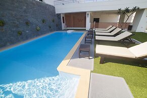 Edele Hotel