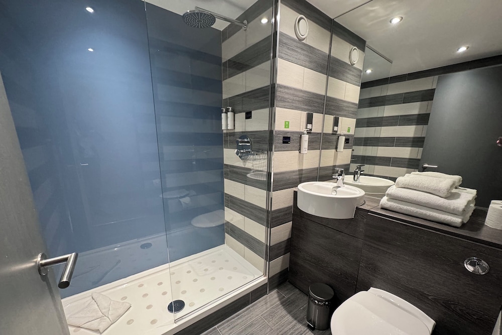 Village Hotel Edinburgh