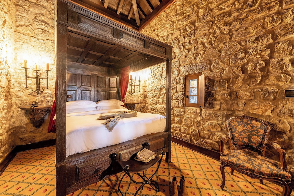 Pousada Castelo de Óbidos - Historic Hotel