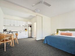 Baileys Motel