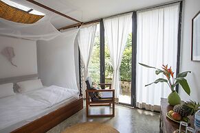 Kaliwa Lodge