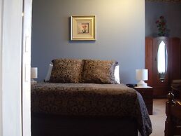 Lucinda B&B