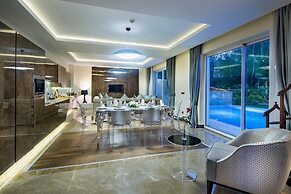 Bellis Deluxe Hotel