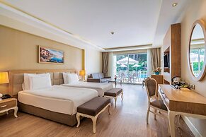 Bellis Deluxe Hotel
