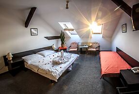Hotel Pyramida