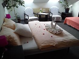 Hotel Pyramida