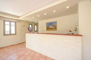 Plaka Hotel I
