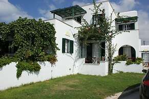 Plaka Hotel I