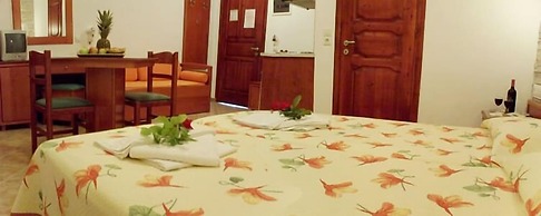 Plaka Hotel I