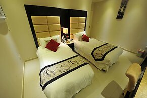 Al Janadriyah Suites 7