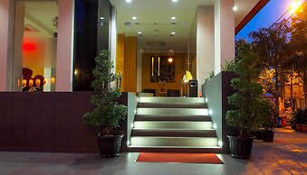 M Hotel Jakarta