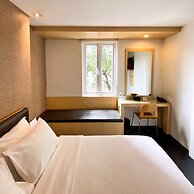 M Hotel Jakarta