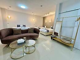 Chiang Mai Waroros Boutique Hotel