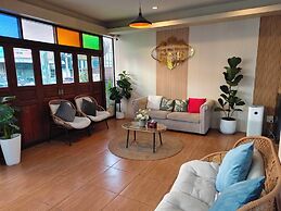 Chiang Mai Waroros Boutique Hotel