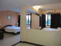 Mae Pim Resort Hotel