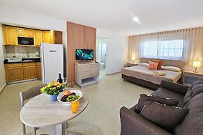 Sasaki Apartments