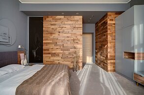 Poet Art Hotel