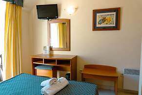 Hotel Atalaya II