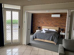 Northpoint Holiday Apartments