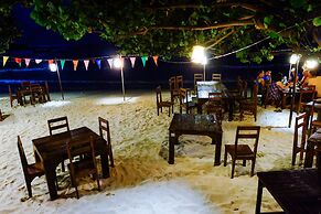 LaLune Beach Resort