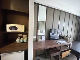 LaLune Beach Resort