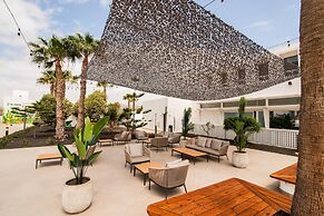 Aequora Lanzarote Suites