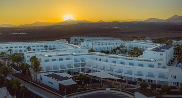 Aequora Lanzarote Suites