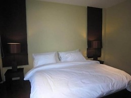 Chidlom Resort