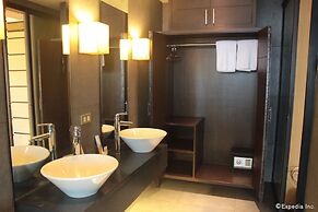 Soleste Suites