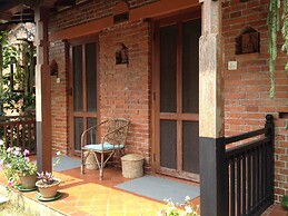 Vardan Resort n' Apartment