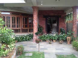 Vardan Resort n' Apartment
