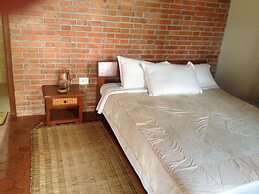 Vardan Resort n' Apartment