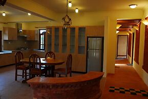 Vardan Resort n' Apartment