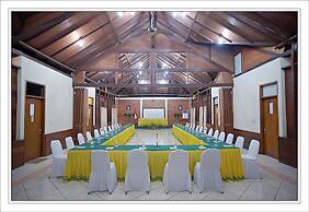 Citra Cikopo Hotel