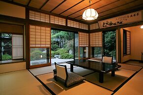 Hagi No Yado Tomoe