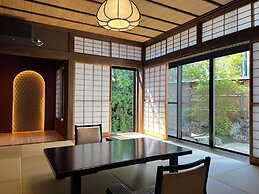 Hagi No Yado Tomoe