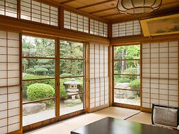 Hagi No Yado Tomoe