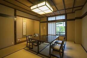 Hagi No Yado Tomoe