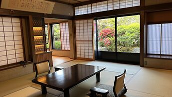 Hagi No Yado Tomoe
