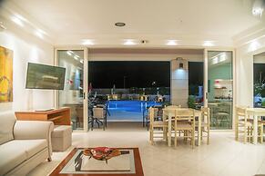 Hiona Holiday Hotel