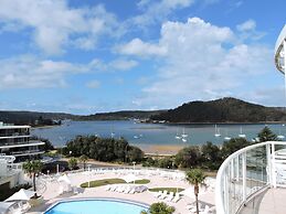 BASE Holidays - Ettalong Beach Premium Apartments