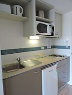 BASE Holidays - Ettalong Beach Premium Apartments
