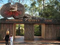 BASE Holidays - Ettalong Beach Premium Apartments