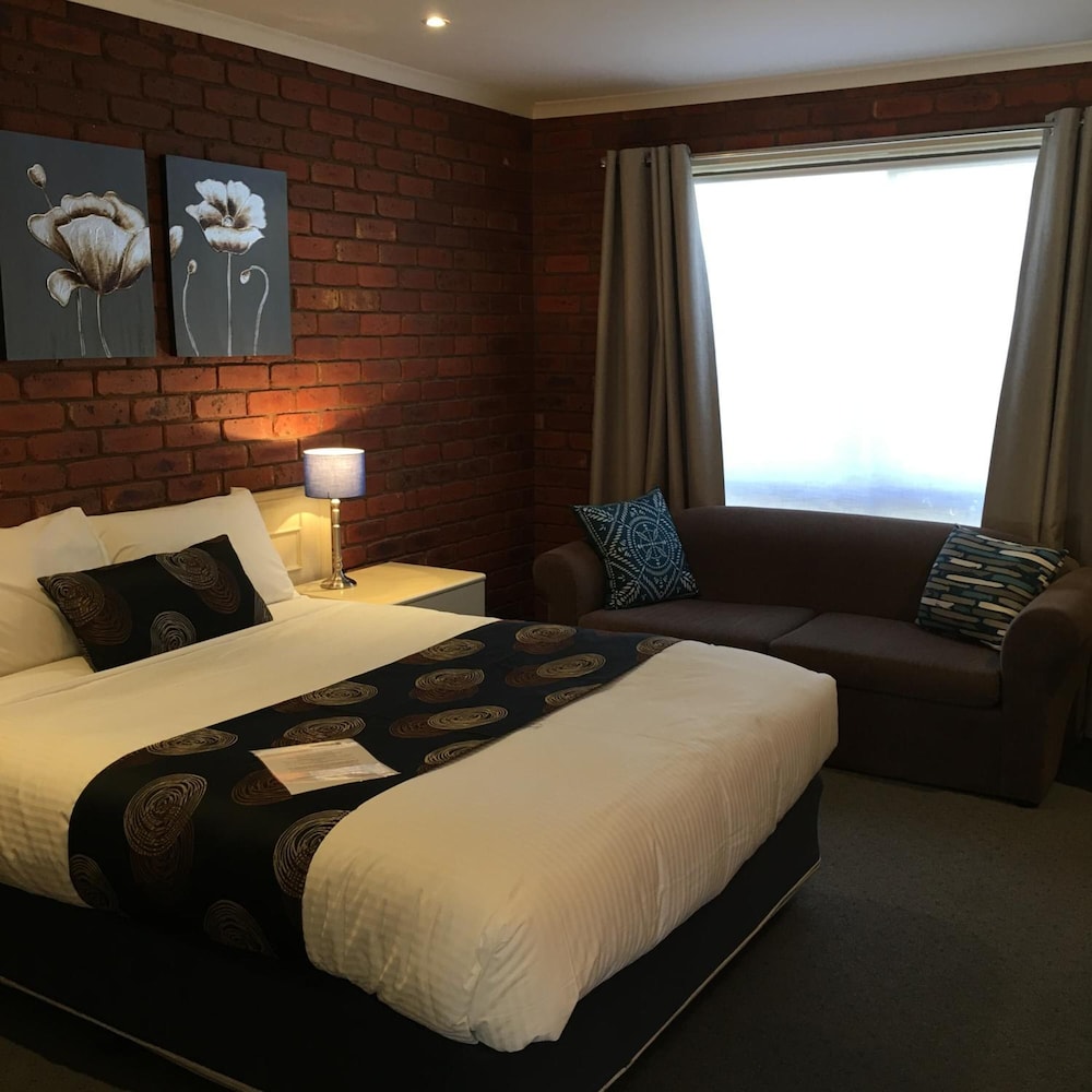 Melton Motor Inn & Apartments