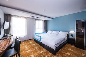 Hotel Leo