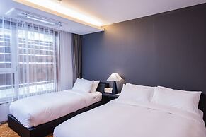 Hotel Leo