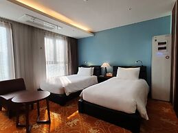 Hotel Leo