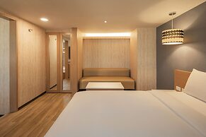 Kindness Hotel - Tainan Chihkan Tower