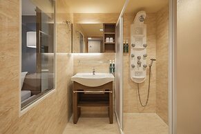 Kindness Hotel - Tainan Chihkan Tower